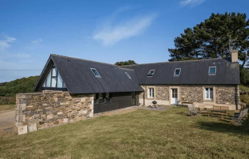 Large Farmhouse With Garden And Sea View For 8 People Locquenole 外观 照片